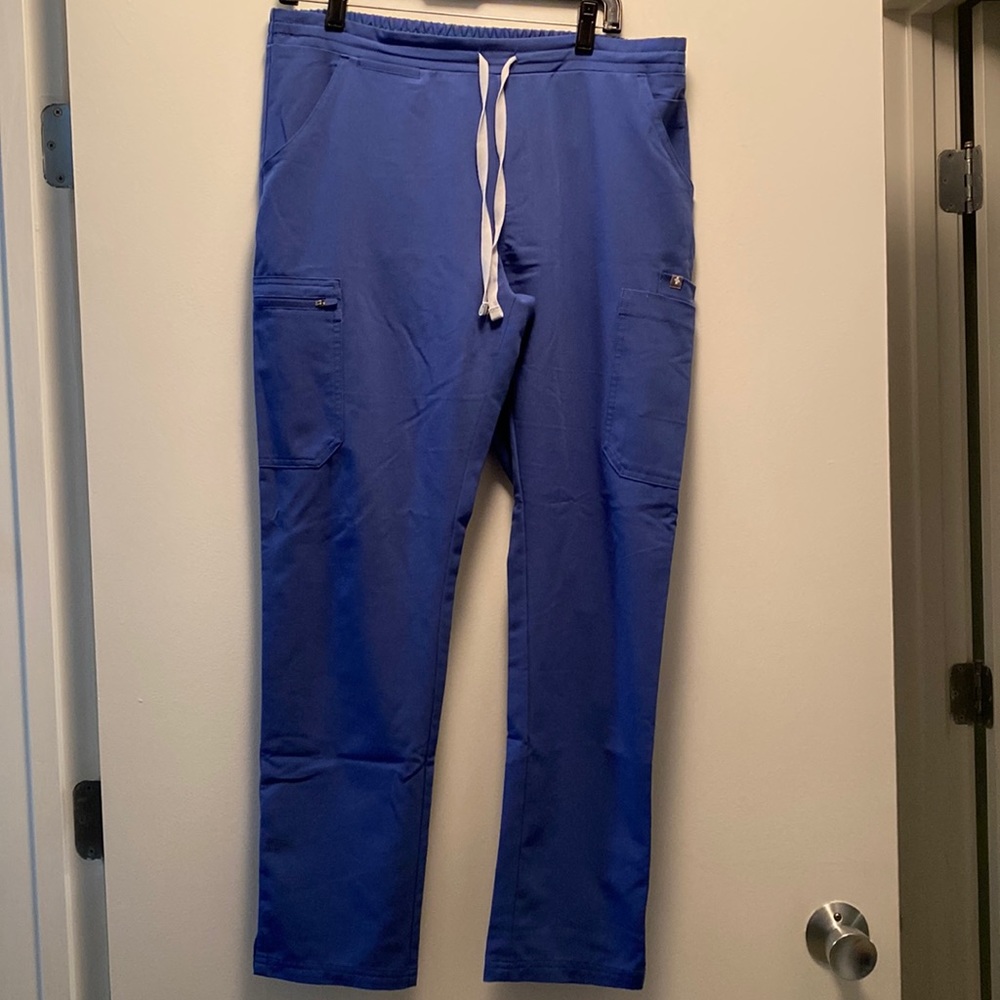 Womens Figs Yola straight leg scrubs, medium denim blue